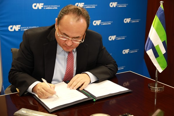 Korea Eximbank y CAF suscriben una facilidad de crédito por USD 200 millones para proyectos en América Latina