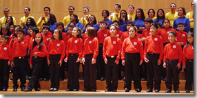 Pequeños Cantores de los Andes conquistan al público francés