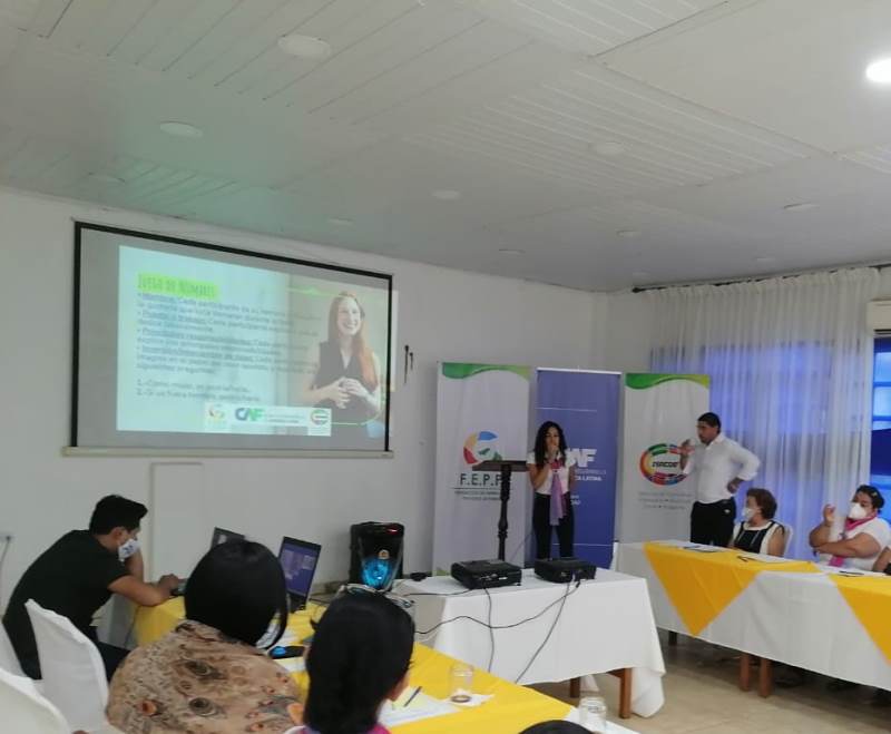 CAF organizó un taller de emprendimiento para mujeres en Cobija 