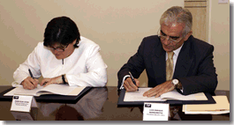 Firma de contratos por USD 200 millones para proyectos en Ecuador
