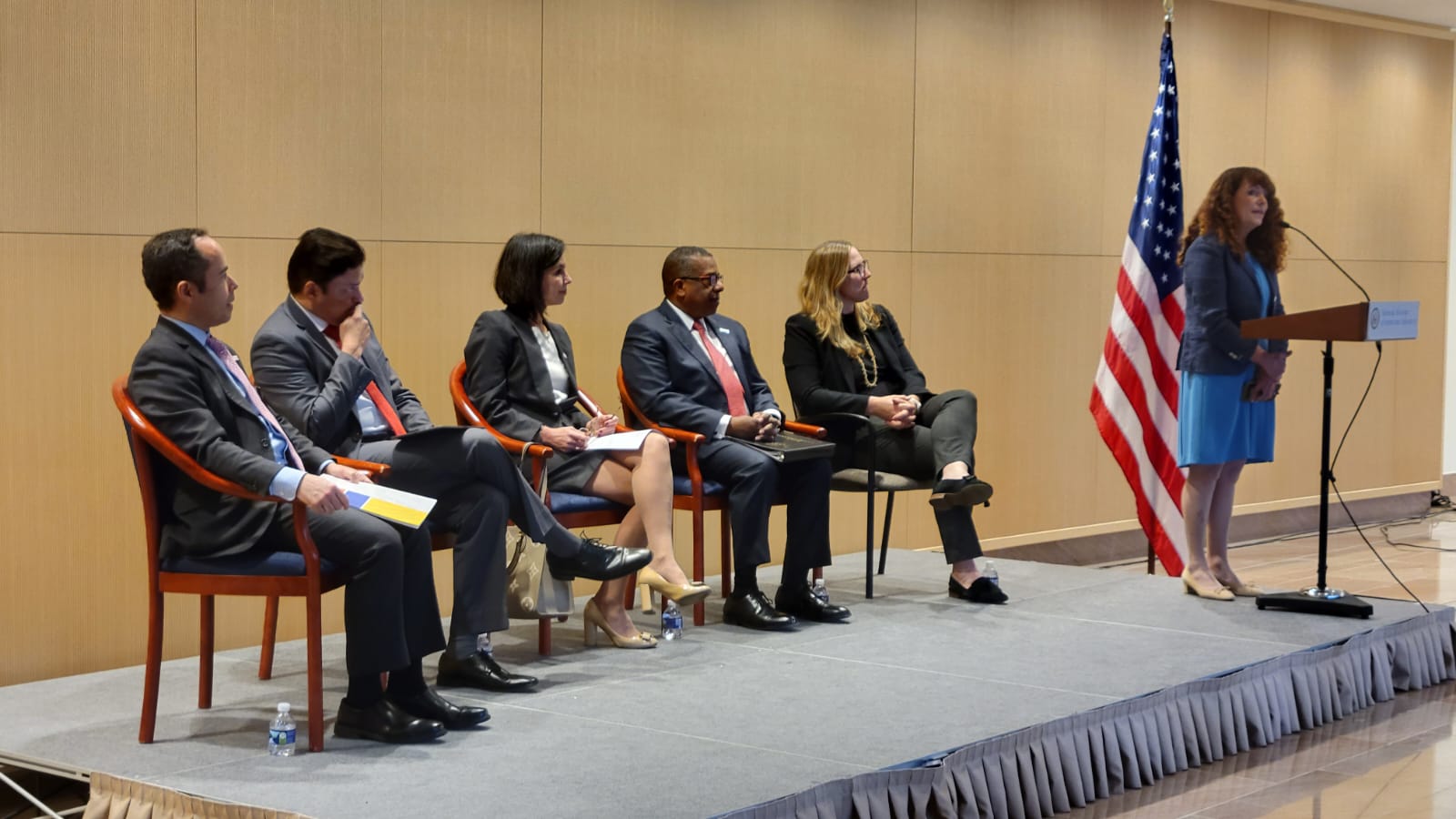 Bandera De Costa De Marfil E Irlanda El Fondo de Innovación 100.000 Strong in the Americas abre nueva  convocatoria para asociaciones de educación superior y programas formativos  entre EE. UU. y Colombia, Perú, Ecuador y Bolivia | CAF
