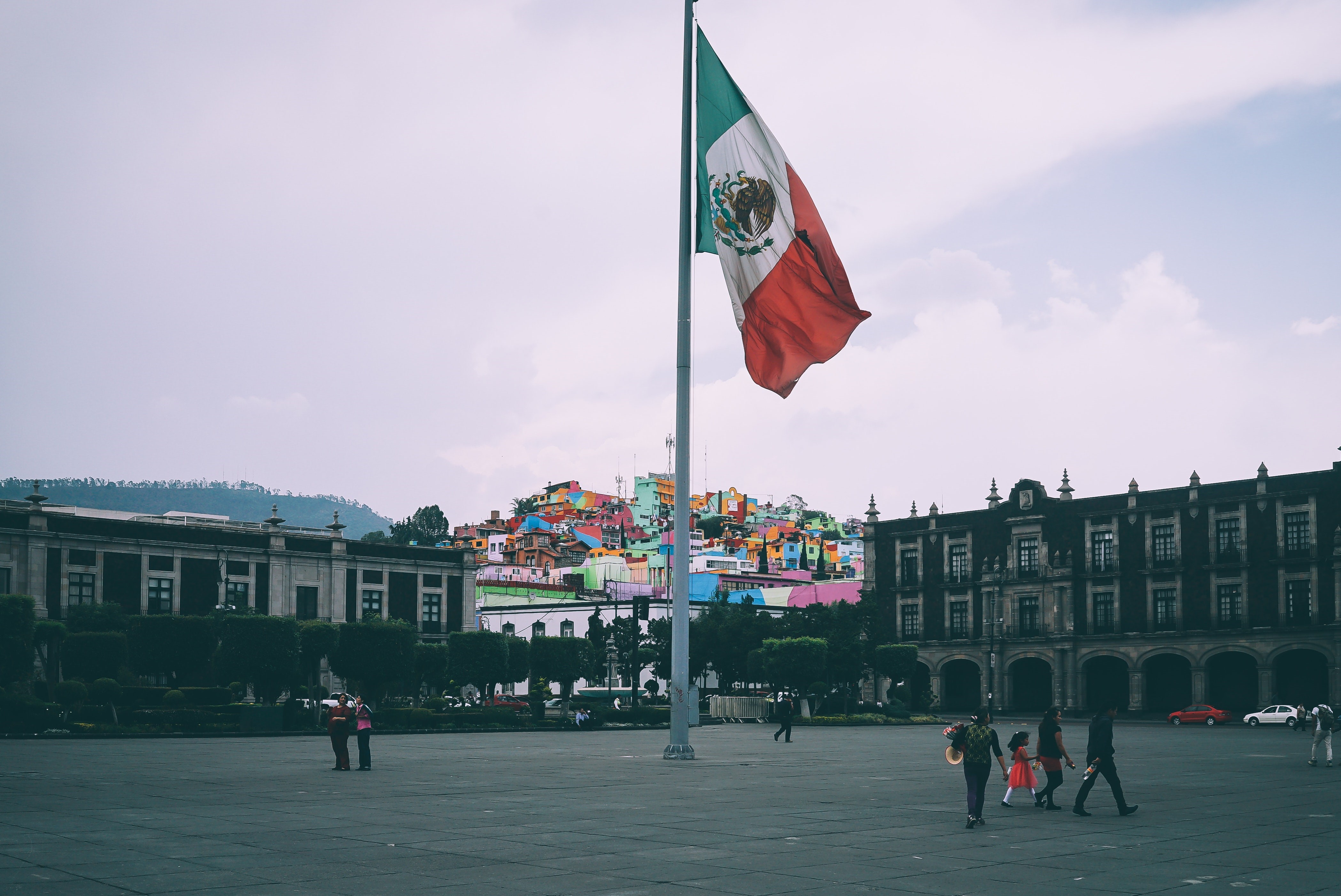 CAF apoya a CFE con línea de crédito para impulsar economía mexicana