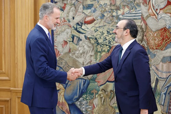 Presidente-executivo do CAF reúne-se com Rei da Espanha