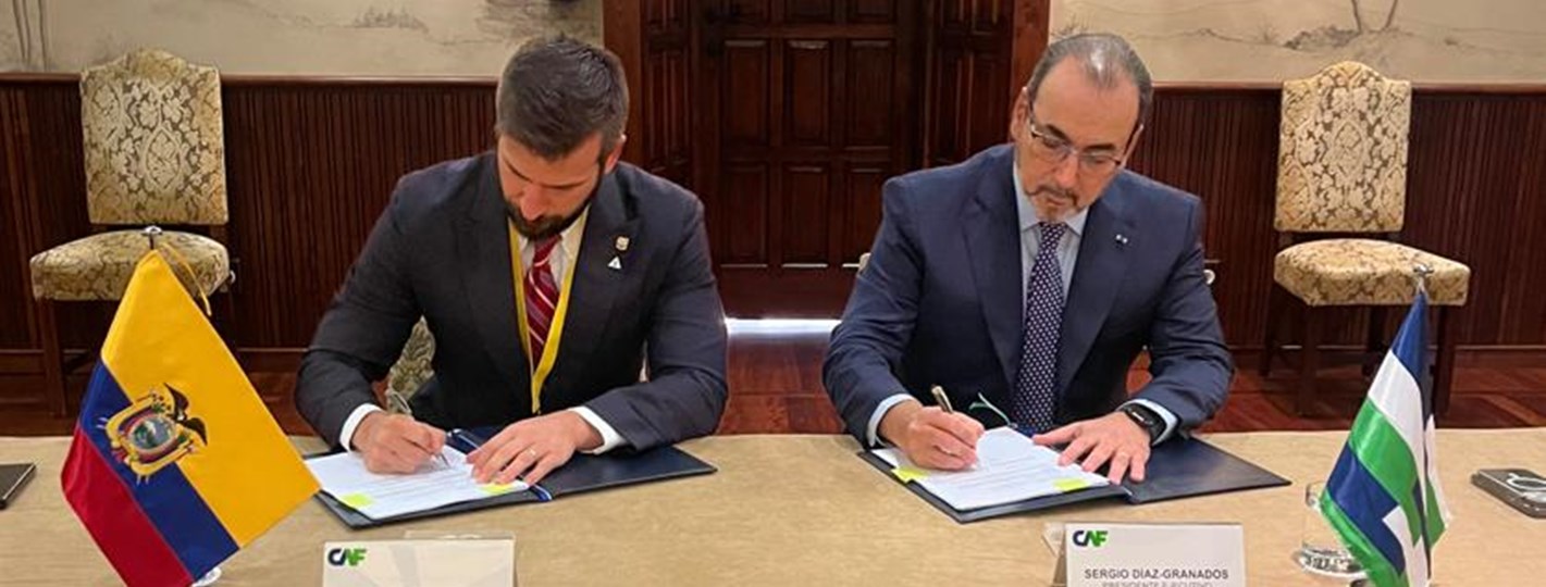 CAF e Governo do Equador assinam contrato de empréstimo de US$ 200
