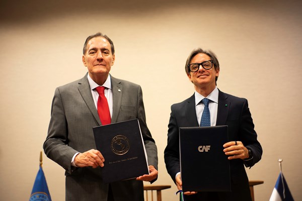 CAF and PAHO sign MOU to improve healthcare systems