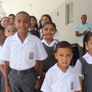 Más de 2.600 estudiantes estrenan colegio en Panamá con apoyo de CAF