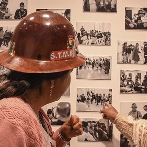 CAF celebra la valentía de las mineras bolivianas con una exposición