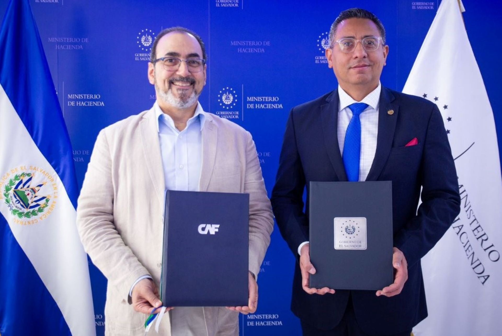 CAF apoya programas de movilidad urbana sostenibles en El Salvador