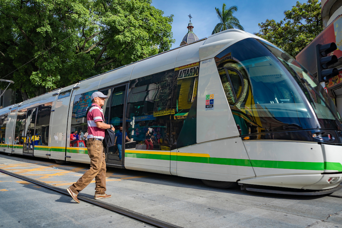 Ferrocarriles, la vía hacia un futuro de transporte sostenible Ferrocarriles, la vía hacia un futuro de transporte sostenible
