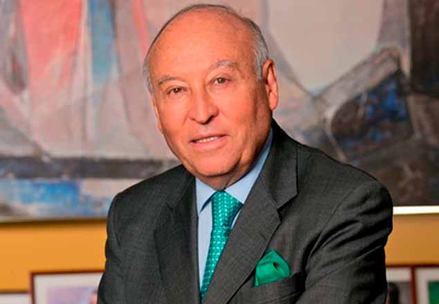 Enrique García culmina su gestión de 25 años al frente de CAF Enrique García culmina su gestión de 25 años al frente de CAF