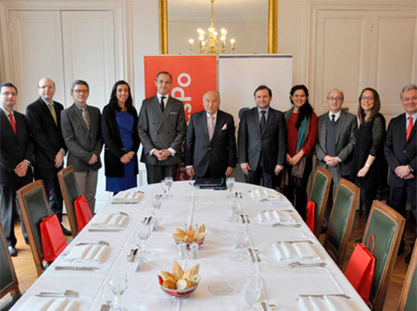 CAF afianza los lazos de colaboración con Francia CAF afianza los lazos de colaboración con Francia